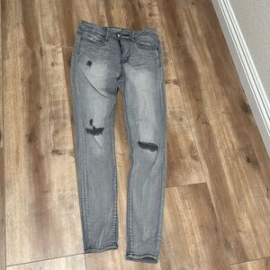 American Eagle light gray skinny jeans